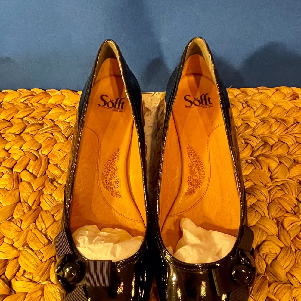 Sofft black patent leather heels. Worn once! - Picture 2 of 6